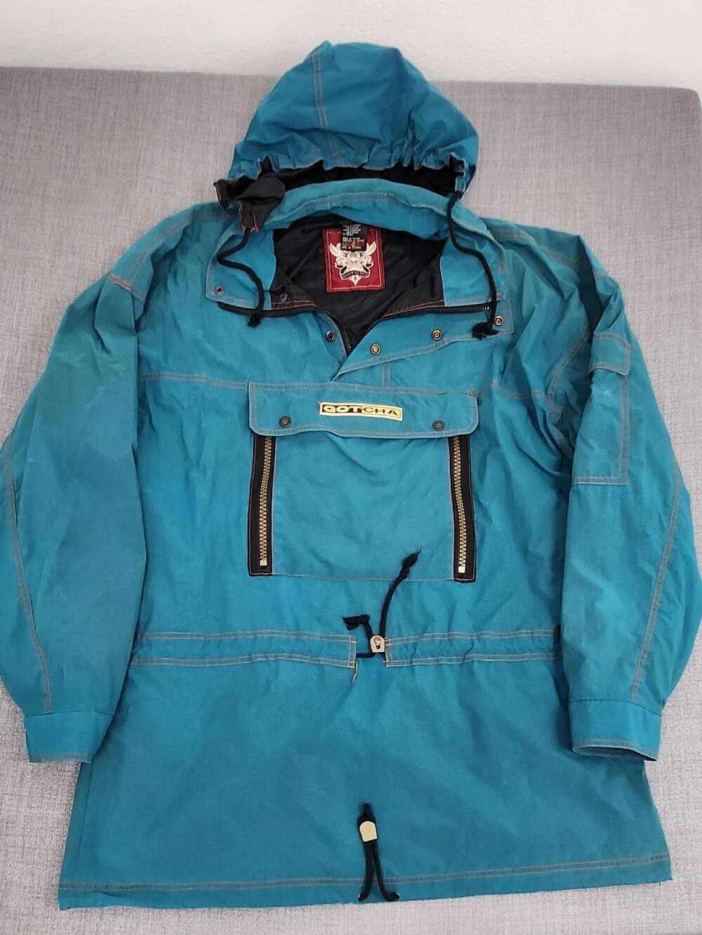 Vintage Gotcha Pullover Over Nylon Mid Weight Jacket. XL